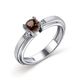 Серебряное кольцо с раухтопазом и бриллиантом